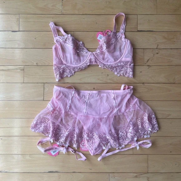 NWT Rose Bra in Pink - Picture 13 of 13